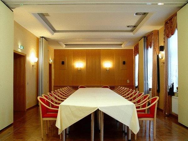 Hotel Stadt Naumburg Наумбург Екстериор снимка