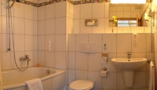 Hotel Stadt Naumburg Наумбург Стая снимка